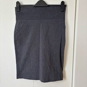 🎉4/30$🎉 V&X High-Waisted Grey Skirt✨ Size S — 8/10